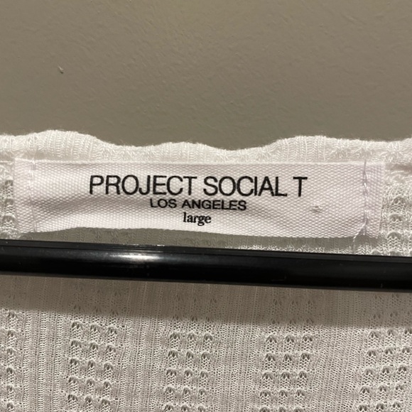 Project Social T women’s large white v-neck buttoned top - Picture 2 of 4